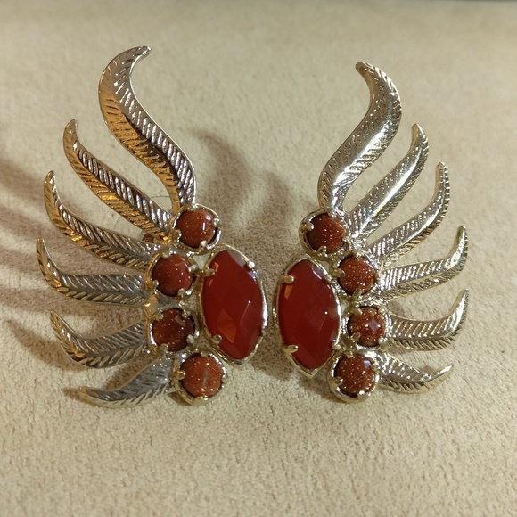 Kendra Scott Jewelry - Rare Retired Kendra Scott Mini Jill Feather